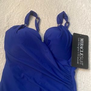 Miraclesuit women’s swim suit Razzle Dazzle Siren swimsuit